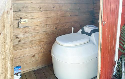 Baño, Awesome Home In bogen With Wifi And 1 Bedrooms in Kongsvinger
