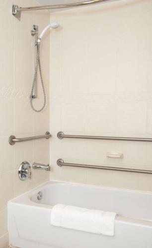 夏洛特派恩维尔希尔顿花园旅馆 夏洛特派恩维尔希尔顿花园旅馆