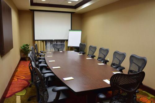 Hilton Garden Inn Columbus/Polaris - image 8