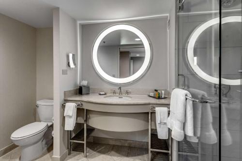 Hilton Columbus at Easton - image 11