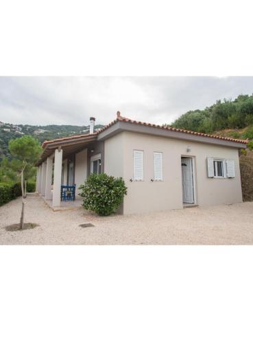 Spacious Seaview House with Garden at Palaiokastro