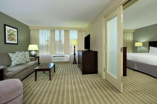 DoubleTree By Hilton Newark