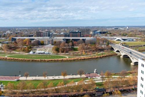 DoubleTree Suites by Hilton Hotel Columbus Downtown