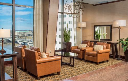 DoubleTree Suites by Hilton Hotel Columbus Downtown