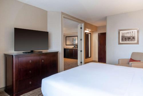 DoubleTree Suites by Hilton Hotel Columbus Downtown