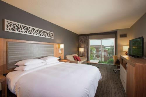 The Broadway Columbia - a DoubleTree by Hilton Hotel