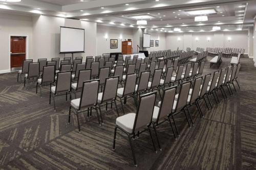 Hilton Garden Inn Dallas/Allen - image 14