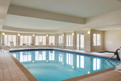 Hilton Garden Inn Dubuque Downtown - image 6