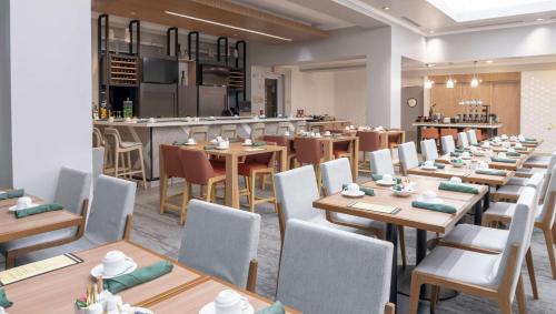 Hilton Garden Inn Plymouth - image 23