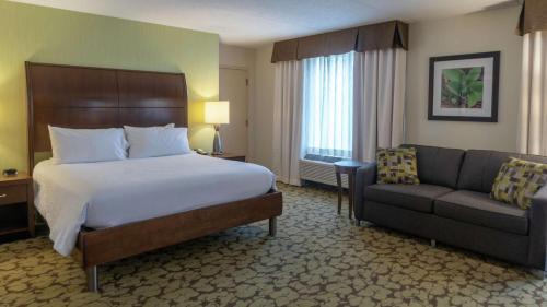 Hilton Garden Inn Plymouth - image 40