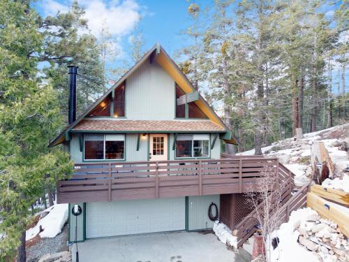 The Mod Lodge - Lake Arrowhead in Lake Arrowhead, USA