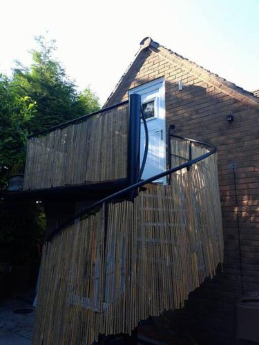 כניסה, The Lookout in ברומסגרוב