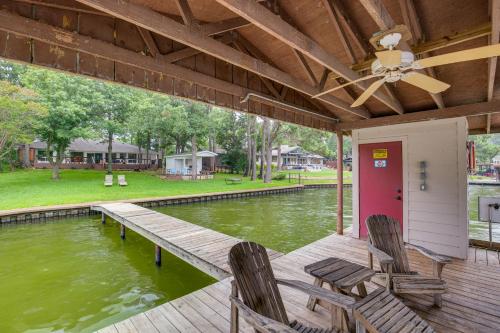 Lakefront Enchanted Oaks Retreat with Dock