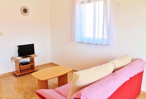 Apartments Gubo - image 2