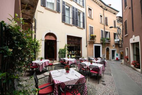Alessi Hotel Trattoria - image 9