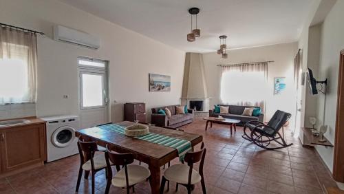 Dimitra apartment with garden in Kattavia - Prassonisi