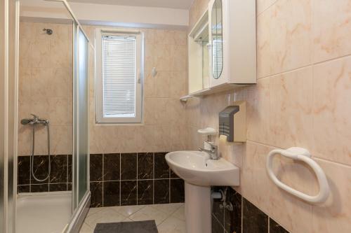 Pansion Gaspar – Biograd na Moru, VA