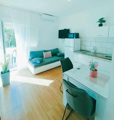  Apartments Jagoda, Pension in Split bei Šine