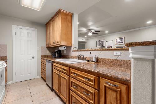 Unit 113 - The Rapids 3 Bedroom - Cation on the Guadalupe in New Braunfels, USA