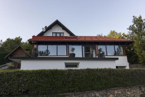 R&J's Home R&J's Home