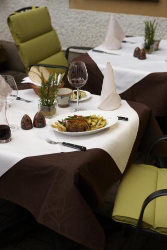 Hotel Restaurant Lohmühle - image 10