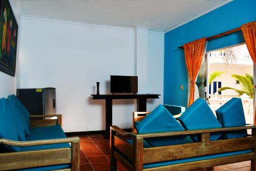 3 bedrooms, 8 beds
