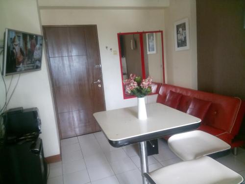 Gateway apartment