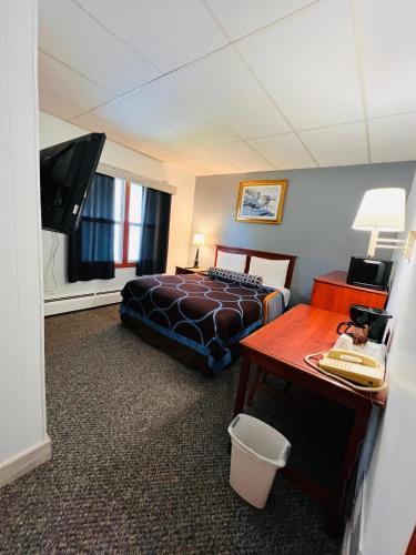 Queen Room