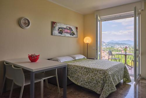  Casa Ierardi - Appartamento Arona Bellavista, Pension in Arona