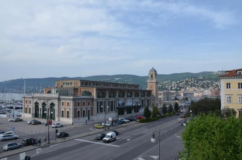 Piazza Venezia Le Camere - image 4