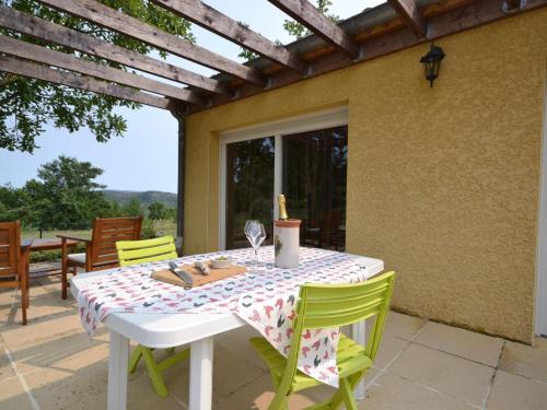 Holiday Home in Largenti re with Pool