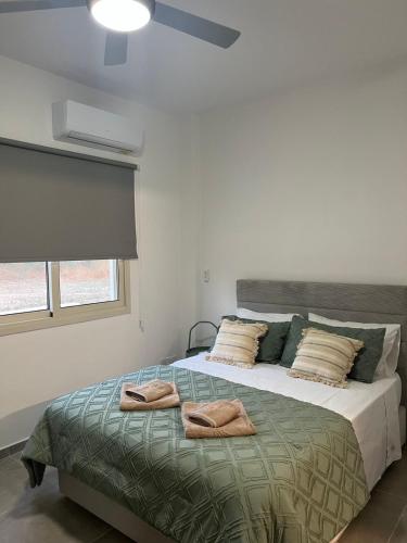 Walnut Cozy House in 古迪