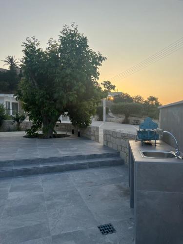 Walnut Cozy House in 古迪