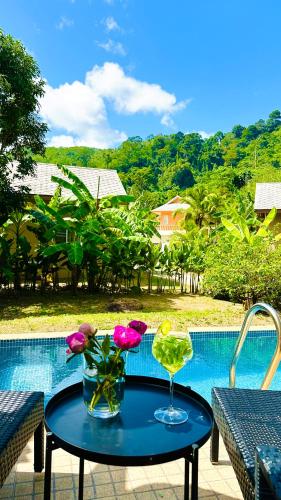 Peaceful Retreat Villa by Nai Thon beach 3