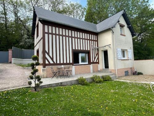 La petite maison dans la vallée d Auge - Location saisonnière - Saint-Étienne-la-Thillaye