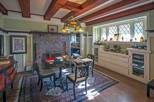 Artistic Craftsman Charm - DTLA-Pasadena-Hollywood in Los Angeles, USA