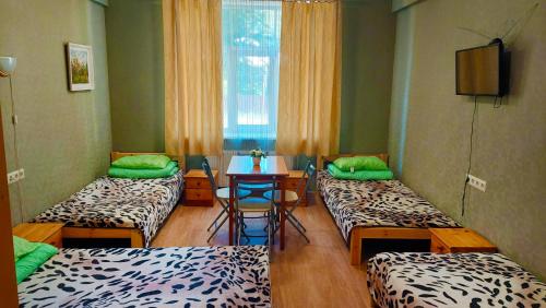 Happy Hostel