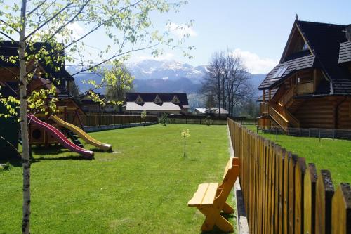 Two-Bedroom Apartment with Mountain View image 2