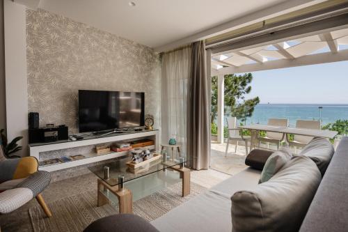 สภาพแวดล้อมโดยรอบ, Addimare Sea View Villa, and Events Venue in อาร์กูดิ