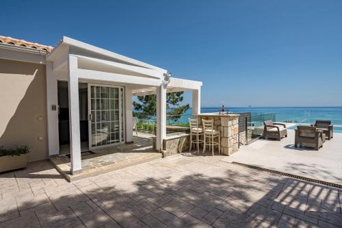 ทัศนียภาพภายนอกโรงแรม, Addimare Sea View Villa, and Events Venue in อาร์กูดิ