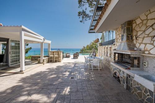ทัศนียภาพภายนอกโรงแรม, Addimare Sea View Villa, and Events Venue in อาร์กูดิ