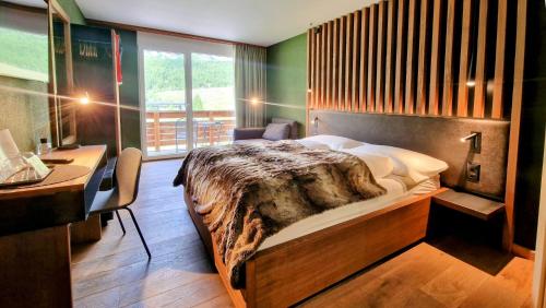 1 queen bed