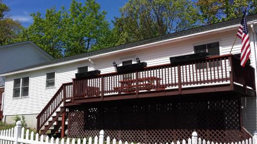 Weirs Beach Motel & Cottages - 발코니/테라스