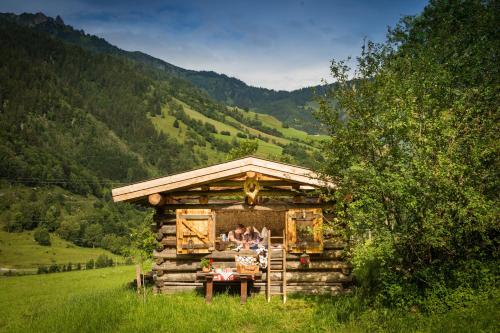 Bauernhofhotel "die Unterbergerin" - Zimmer mit Frühstück und Ferienwohnungen in Gastein mit GRATIS Thermeneintritt