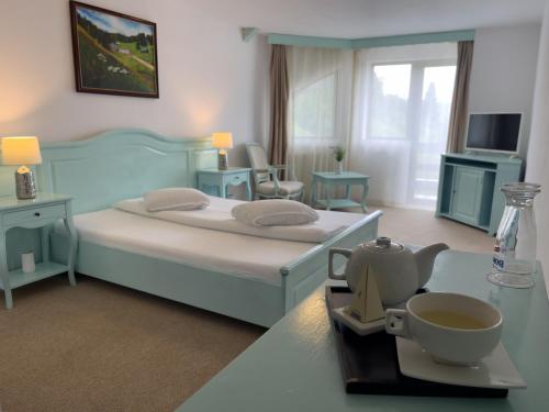 1 queen bed
