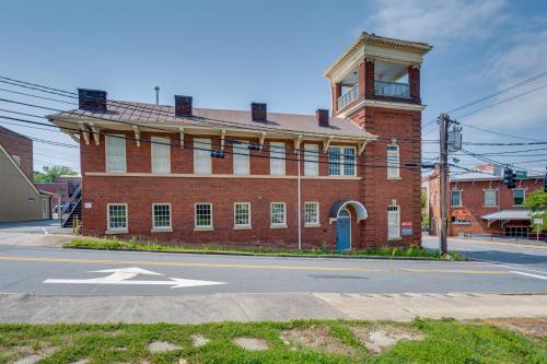 Downtown Winston-Salem Condo with Private Library!