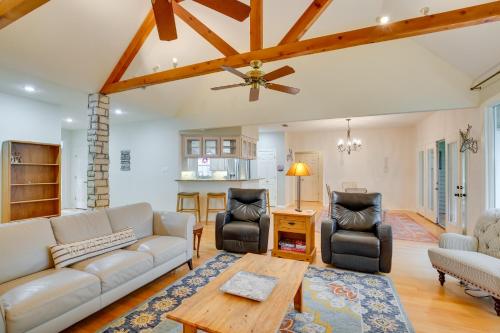 Waterfront Lake Fork Vacation Home with Boat Dock! in Emory, USA