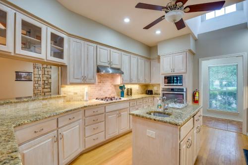 Waterfront Lake Fork Vacation Home with Boat Dock! in Emory, USA