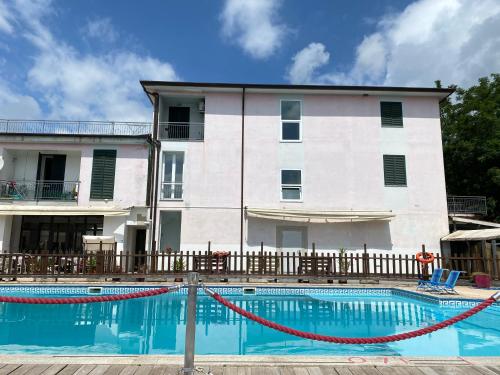 Appartamento con piscina - Apartment - Monti di Licciana Nardi