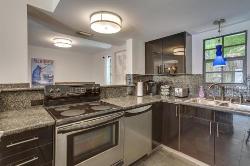Flamingo Park Guest Suite with Pool Access! in West Palm Beach, USA
